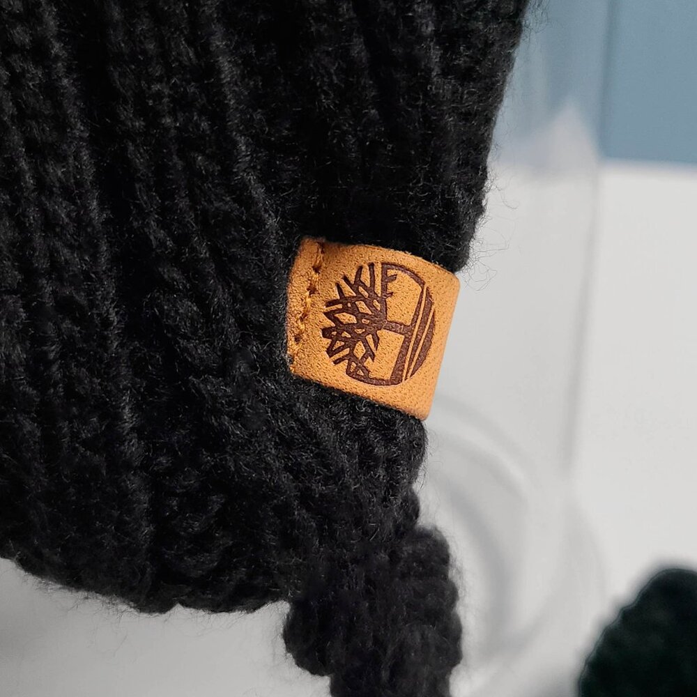 TIMBERLAND ~ Black Pom Winter Hat ~ OS  NWT - Picture 8 of 9